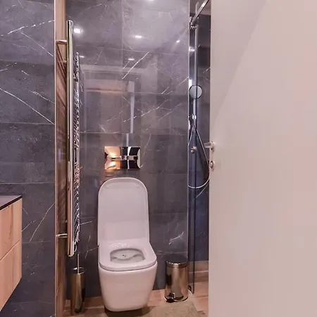 Urban Eden - Lux & Style, 2-bedroom, 2-bathroom Sofia