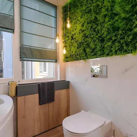 Urban Eden - Lux & Style, 2-bedroom, 2-bathroom Apartament